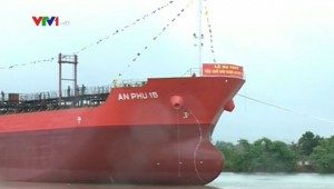 Hạ thủy tàu chở dầu lớn nhất Việt Nam bằng bóng khí.